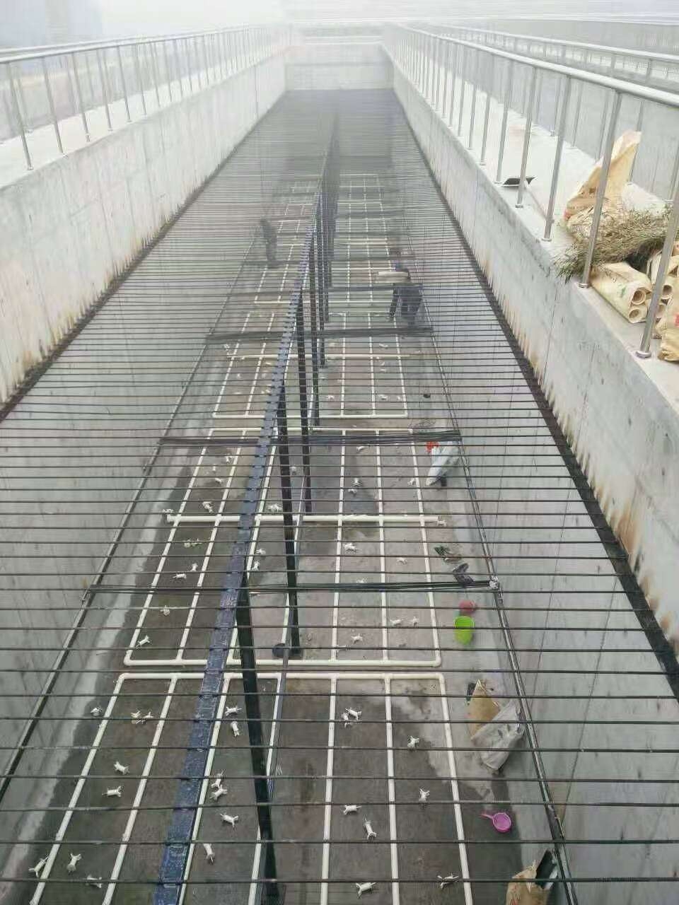 曝氣器管路布置現場